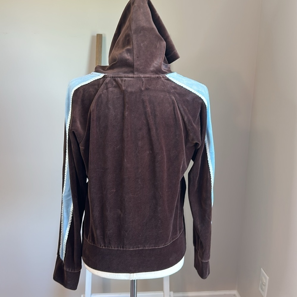 N.Y.L. Chocolate Brown Velour Hoodie with Blue Striping on Arms Size Medium GUC - Picture 9 of 17